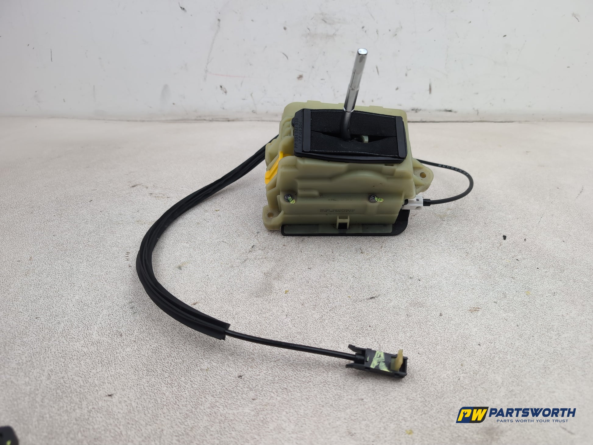 Mercedes-Benz E220 E-Class W212 Saloon Gear Shift Assembly Automatic A2042674724