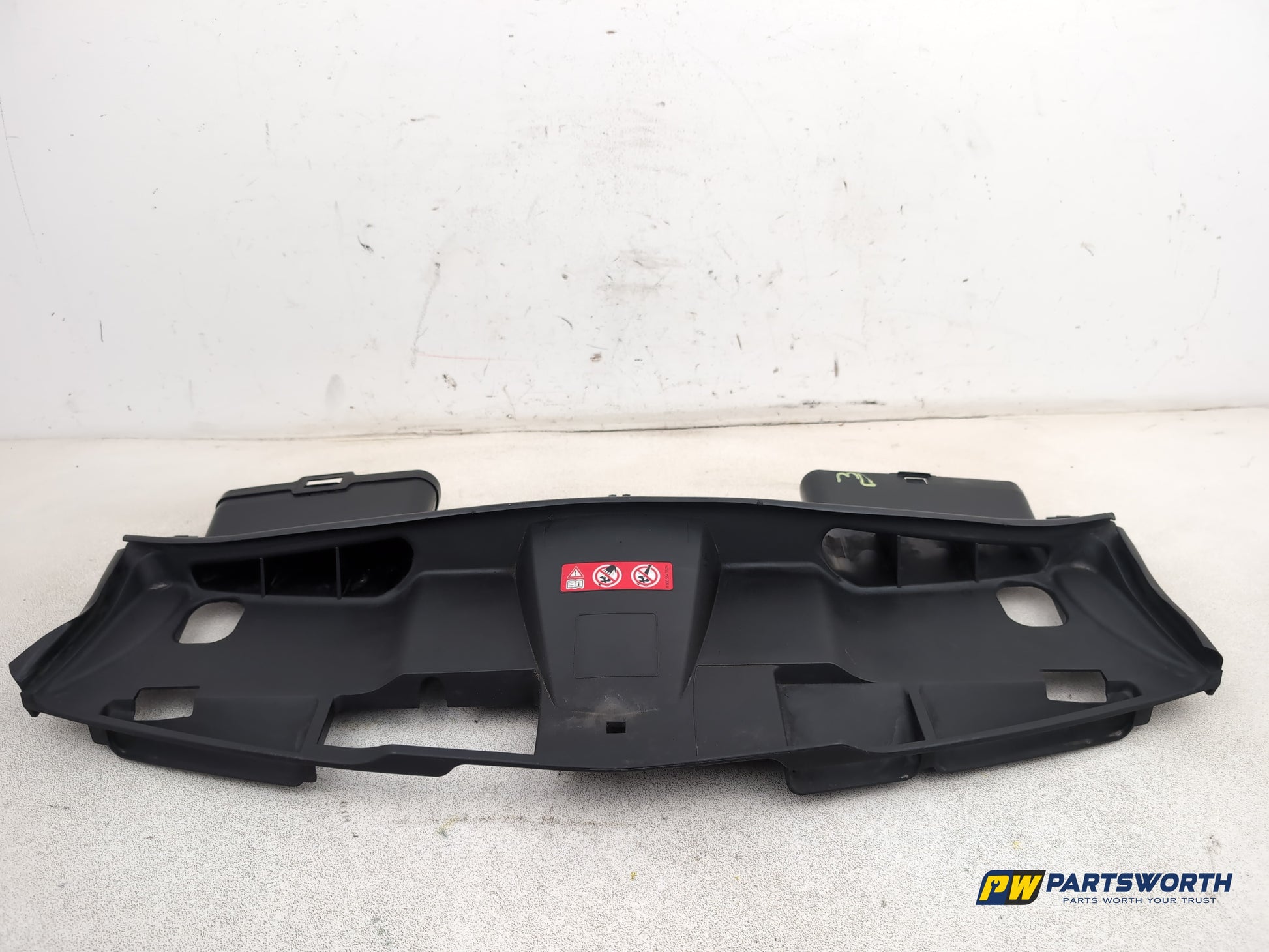 Mercedes-Benz E220 W212 E-Class Slam Panel Air Intake Duct Guide A2125000155