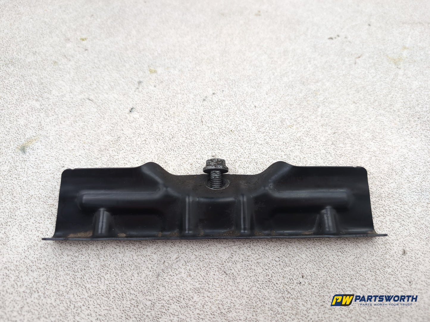 Mercedes-Benz E220 E-Class W212 Battery Holding Clamp A2126280041 2009-2016