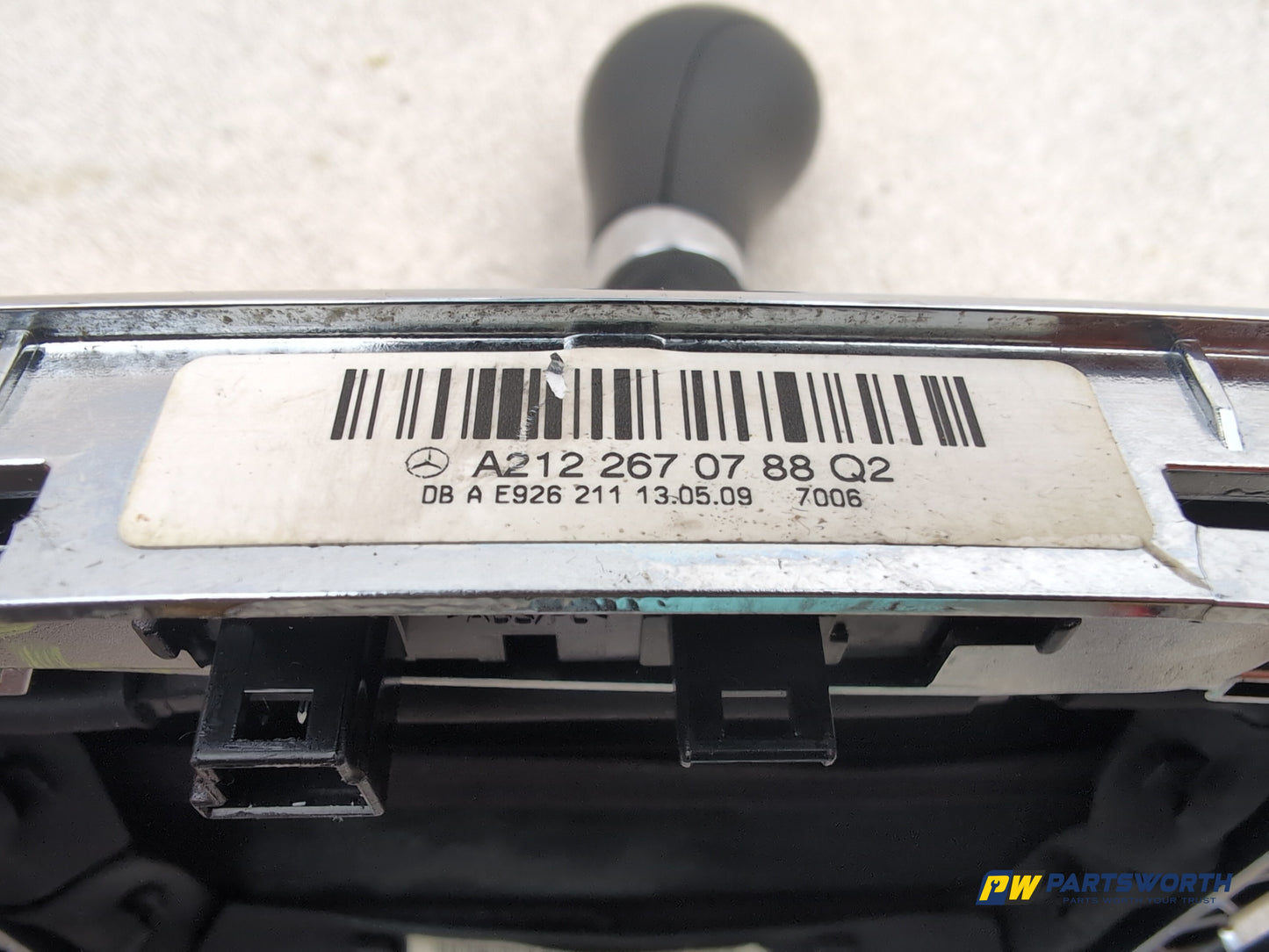 Mercedes-Benz E220 E-Class W212 Automatic Gear Lever Gaiter And Knob A2122670788 - photo 7