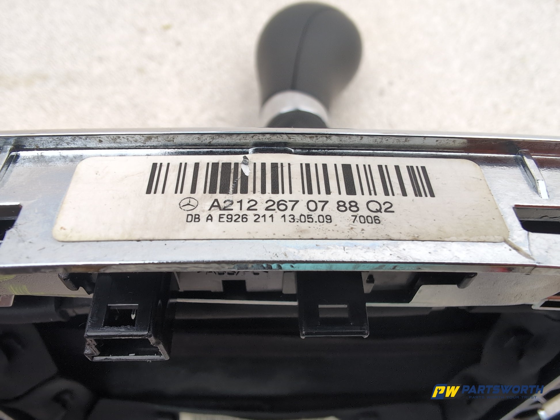 Mercedes-Benz E220 E-Class W212 Automatic Gear Lever Gaiter And Knob A2122670788 - photo 7