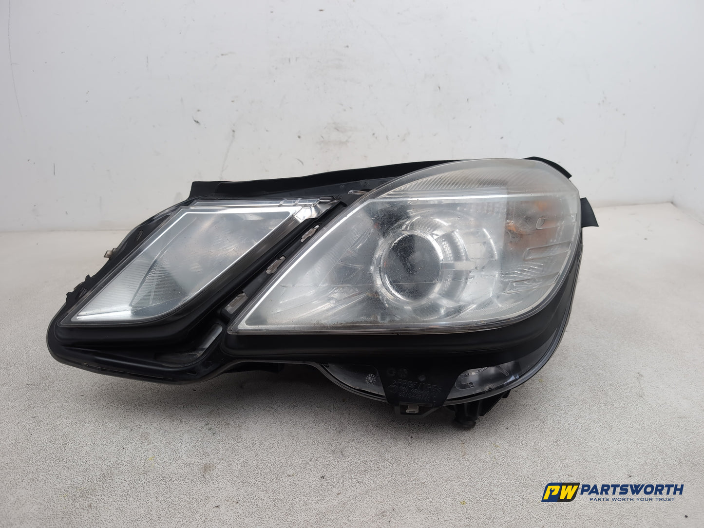 Mercedes-Benz E220 E-Class W212 Headlamp Headlight Lh Passenger Side A2128200361