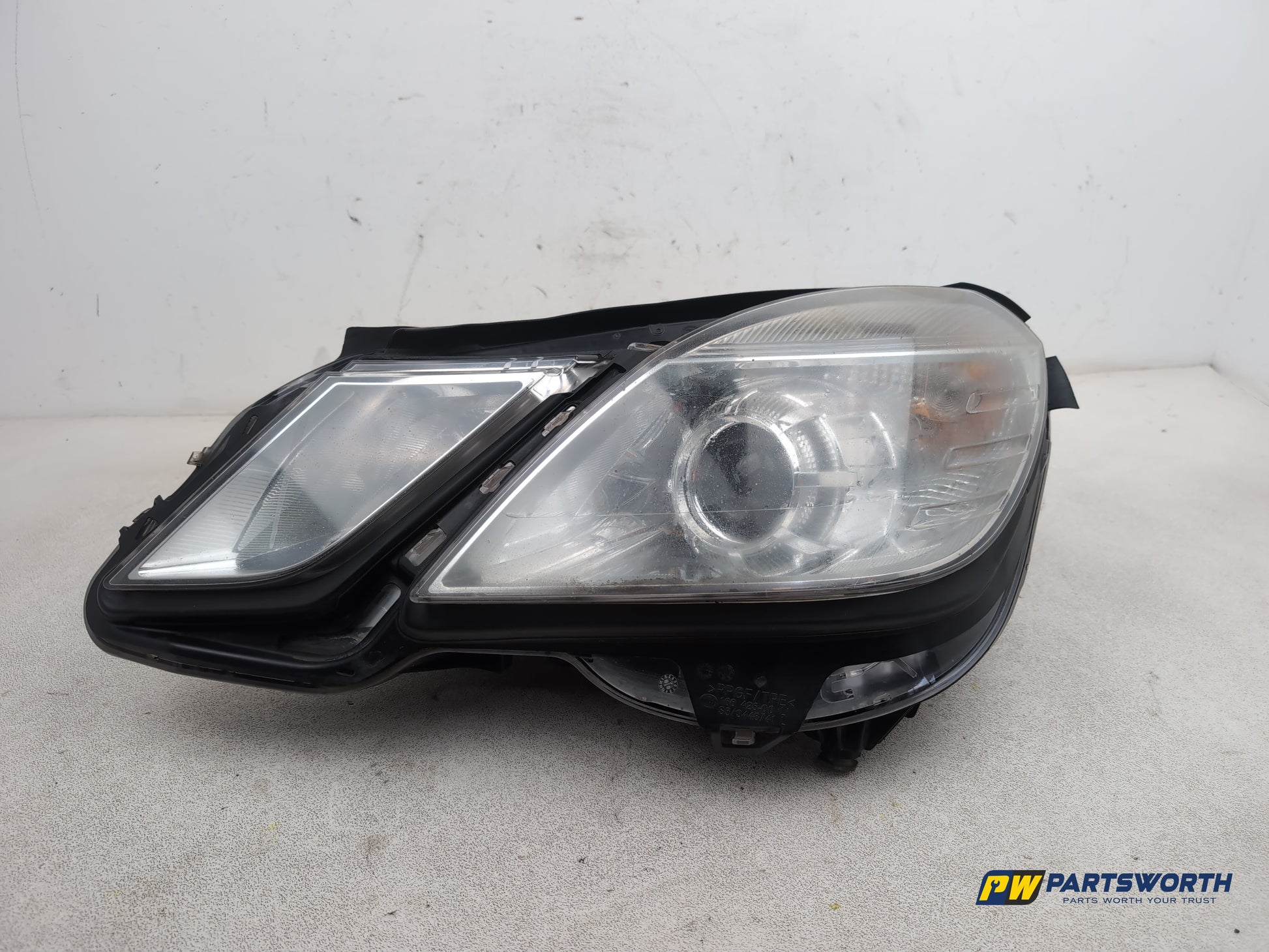 Mercedes-Benz E220 E-Class W212 Headlamp Headlight Lh Passenger Side A2128200361