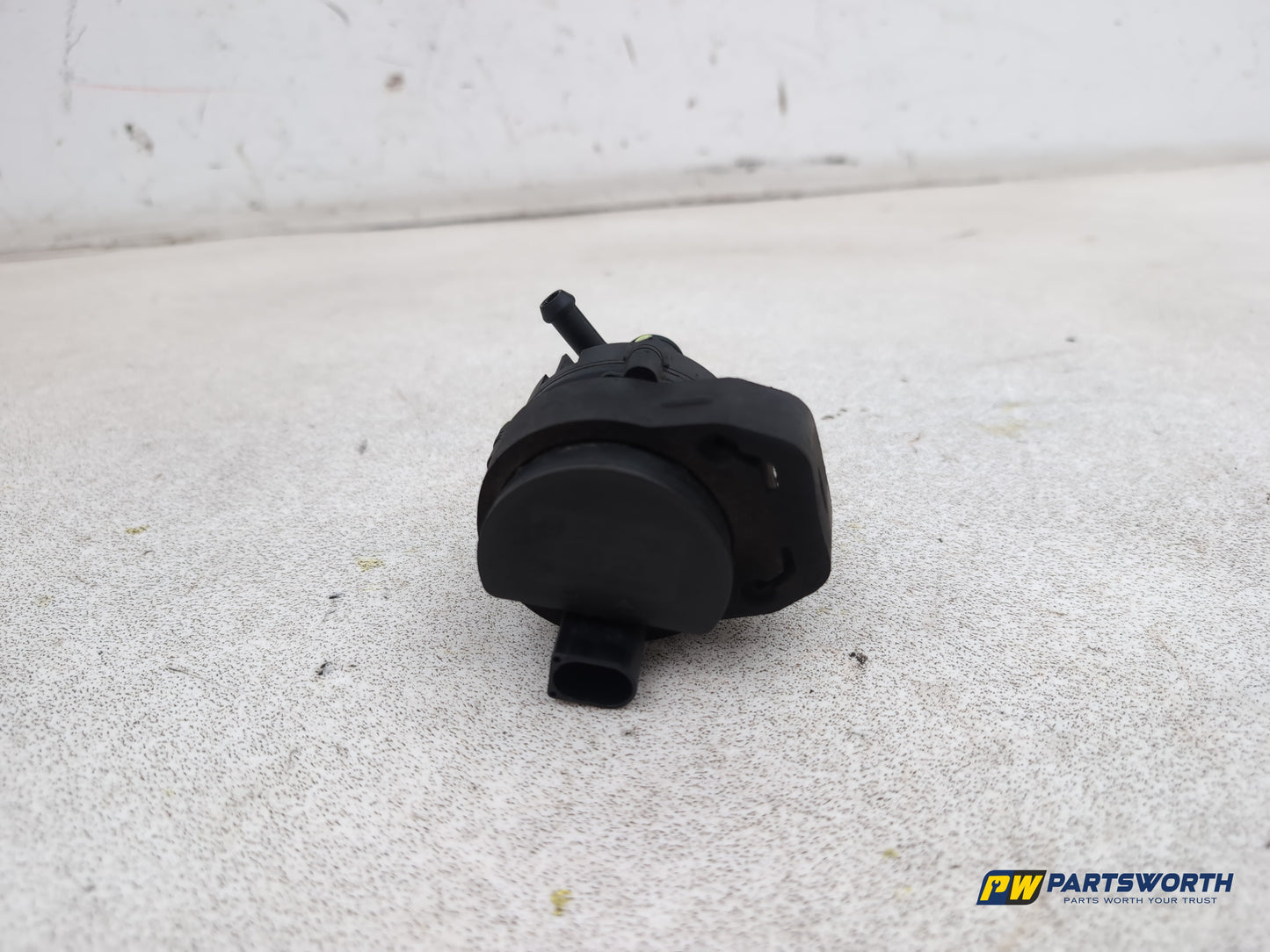 Mercedes-Benz E-Class E220 Blueef-Cy Water Coolant Pump A2118350028 2009-2016