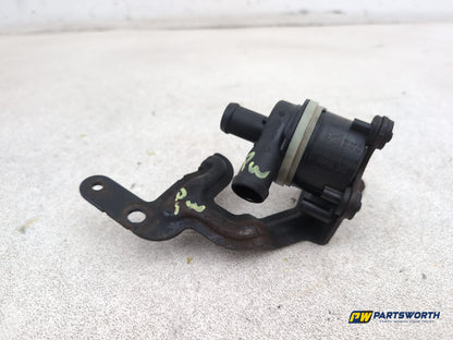 Audi A1 Contrast Edition 1.6l Diesel Auxiliary Water Pump 6r0965561a 2008-2012