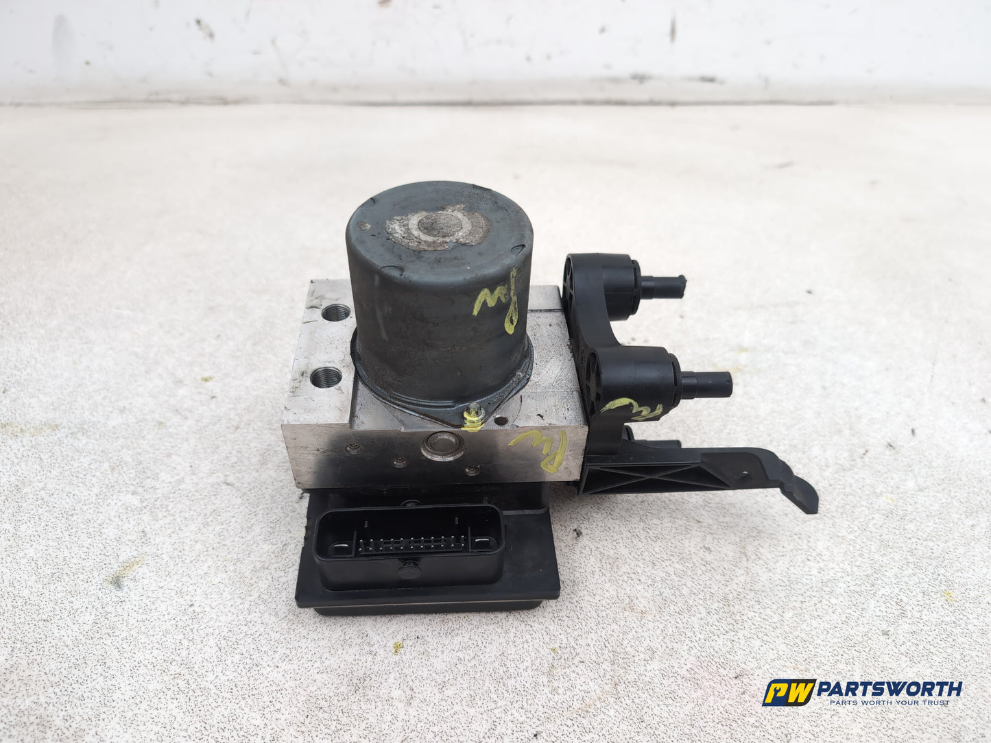 Mercedes-Benz E220 E-Class W212 Saloon Abs Pump A2124312012 2009-2016
