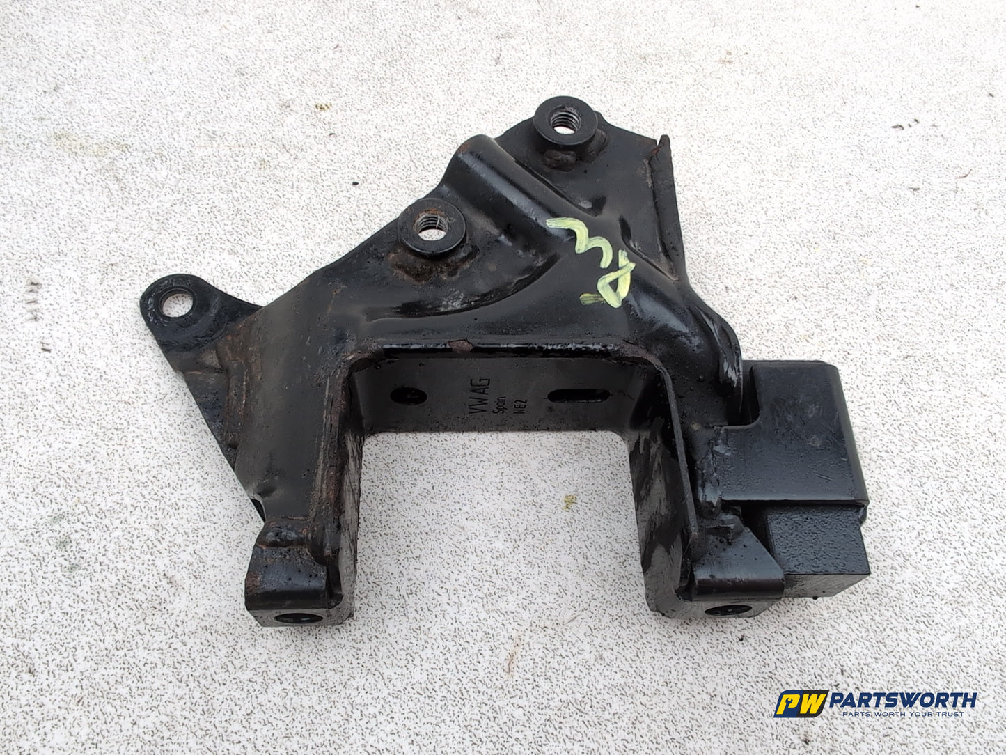 Audi A1 Contrast Edition Tdi 1.6l Diesel Gearbox Mount 6q0199111r 2008-2012