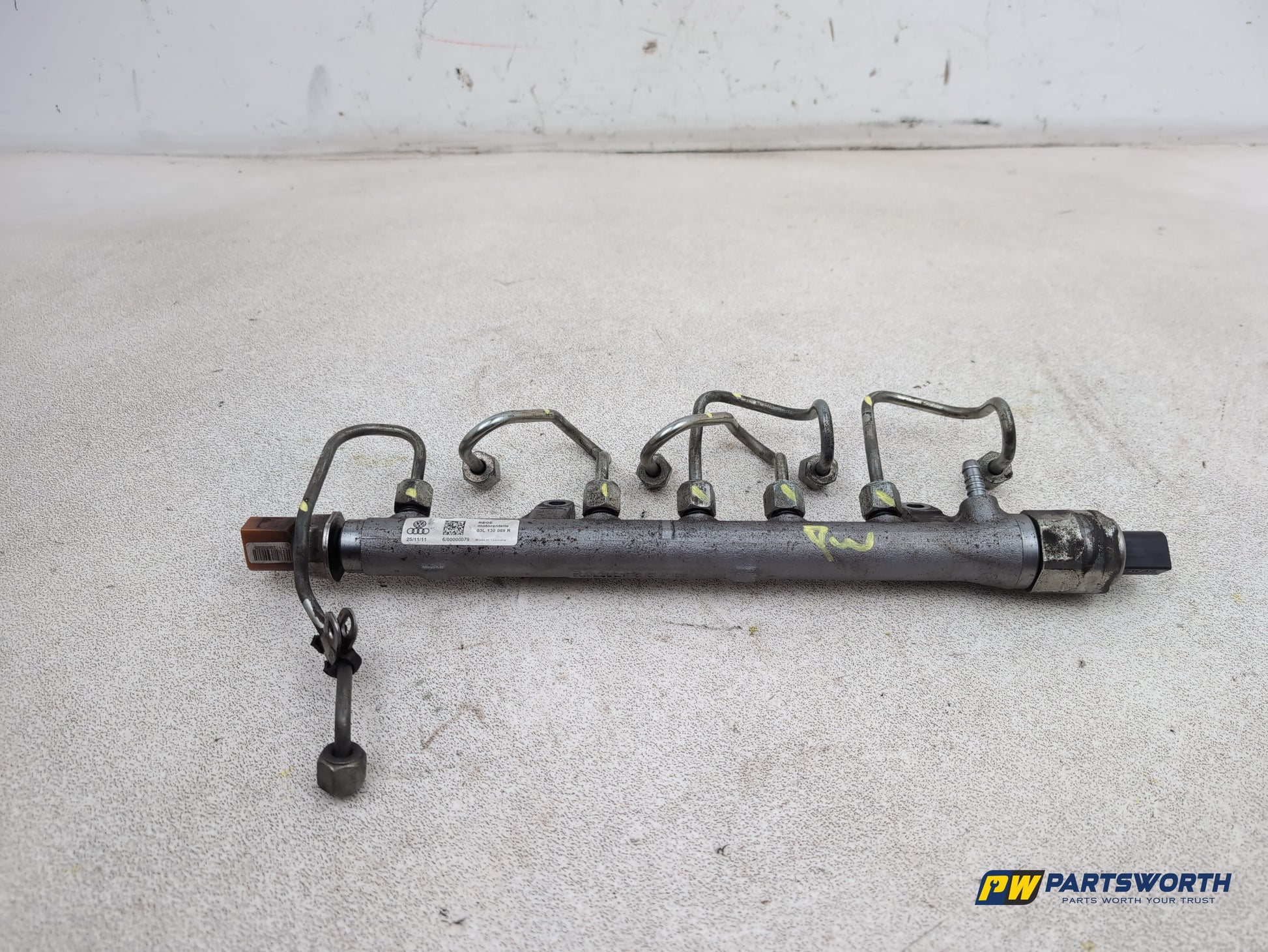 Audi A1 Contrast Edition Tdi 1.6l Diesel Fuel Rail 03l130089r 2008-2012
