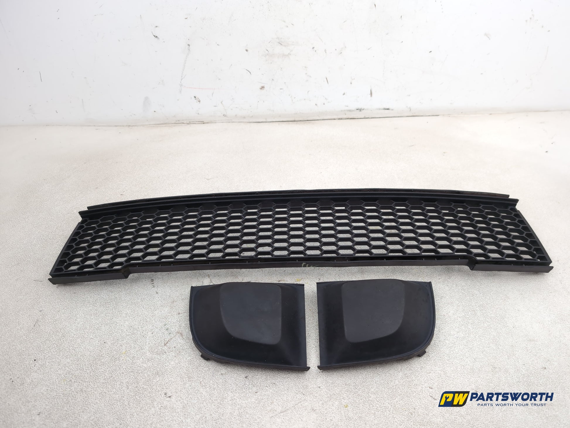 Fiat 500 Pop Hatchback Front Bumper Grille 2007-2009 - photo 8