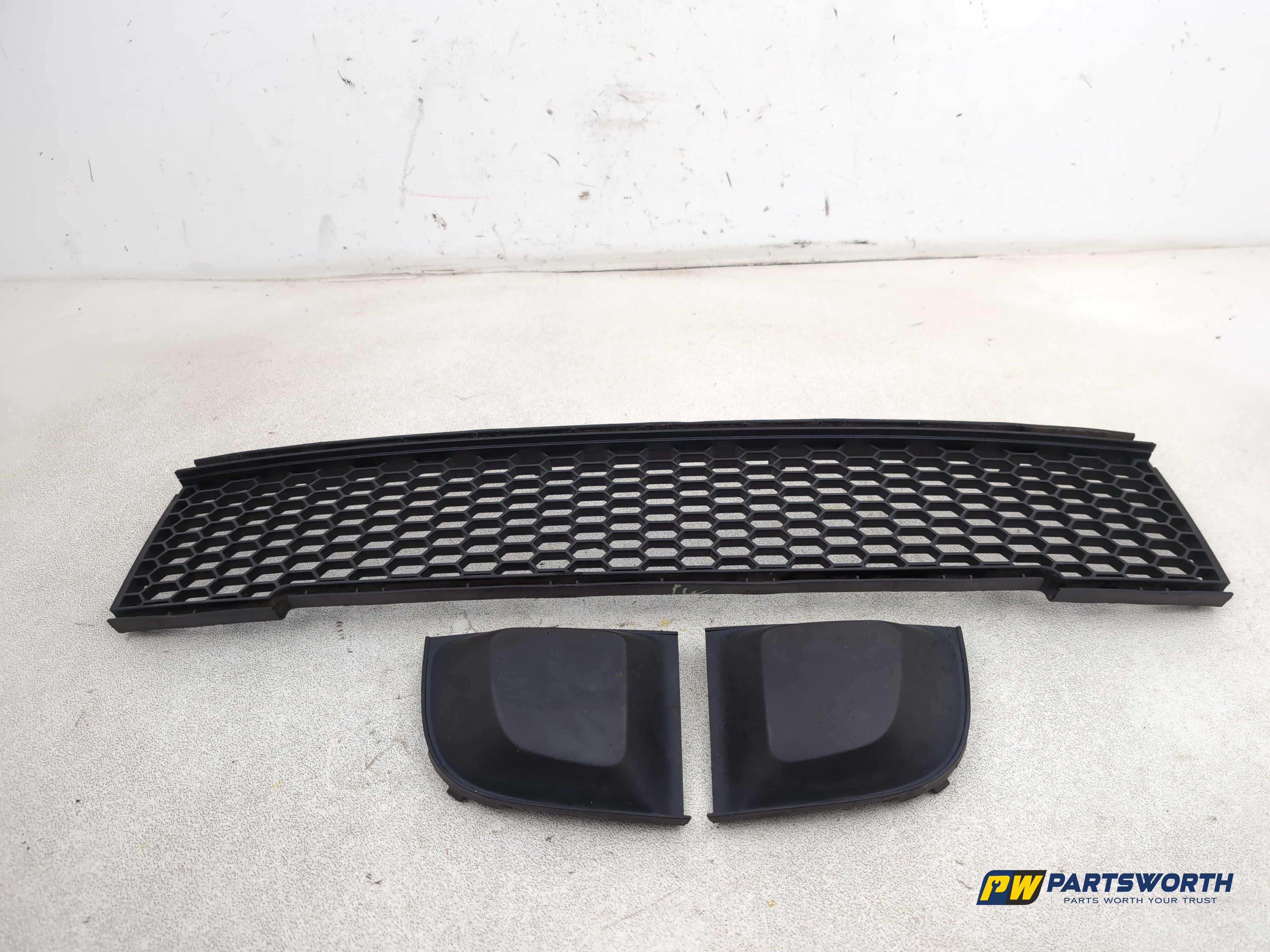 Fiat 500 Pop Hatchback Front Bumper Grille 2007-2009