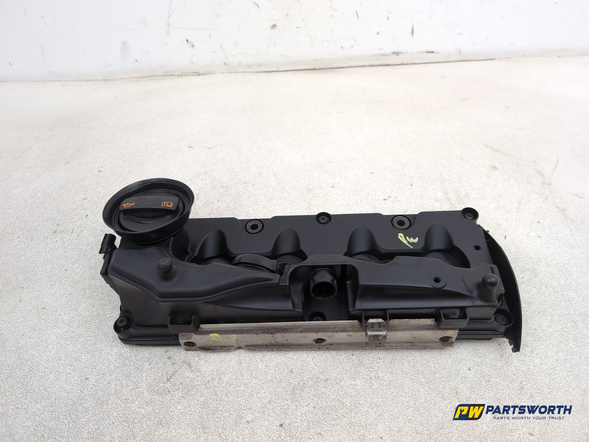 Audi A1 Contrast Edition Tdi 1.6l Diesel Engine Rocker Cover 03l103469r