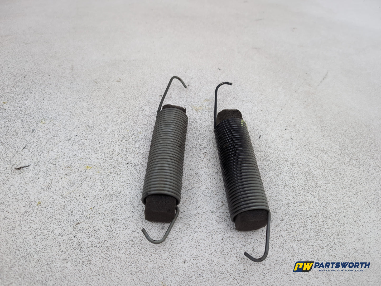 Mercedes-Benz E220 E-Classw212 Rear Boot Lid Tension Spring 2009-2016