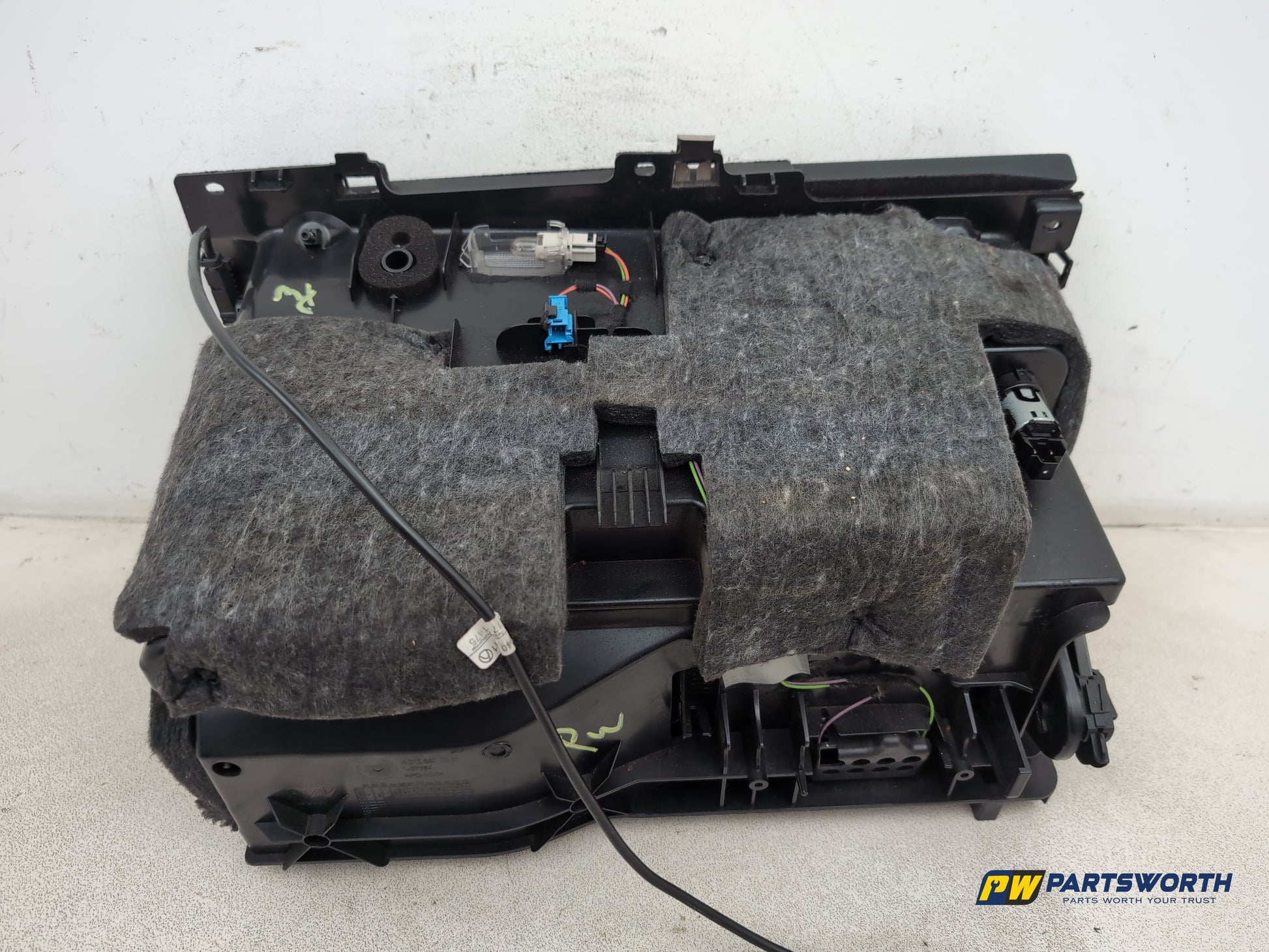 Mercedes-Benz E220 E-Class W212 Saloon Glove Compartment Assembly A2126800391 - photo 7