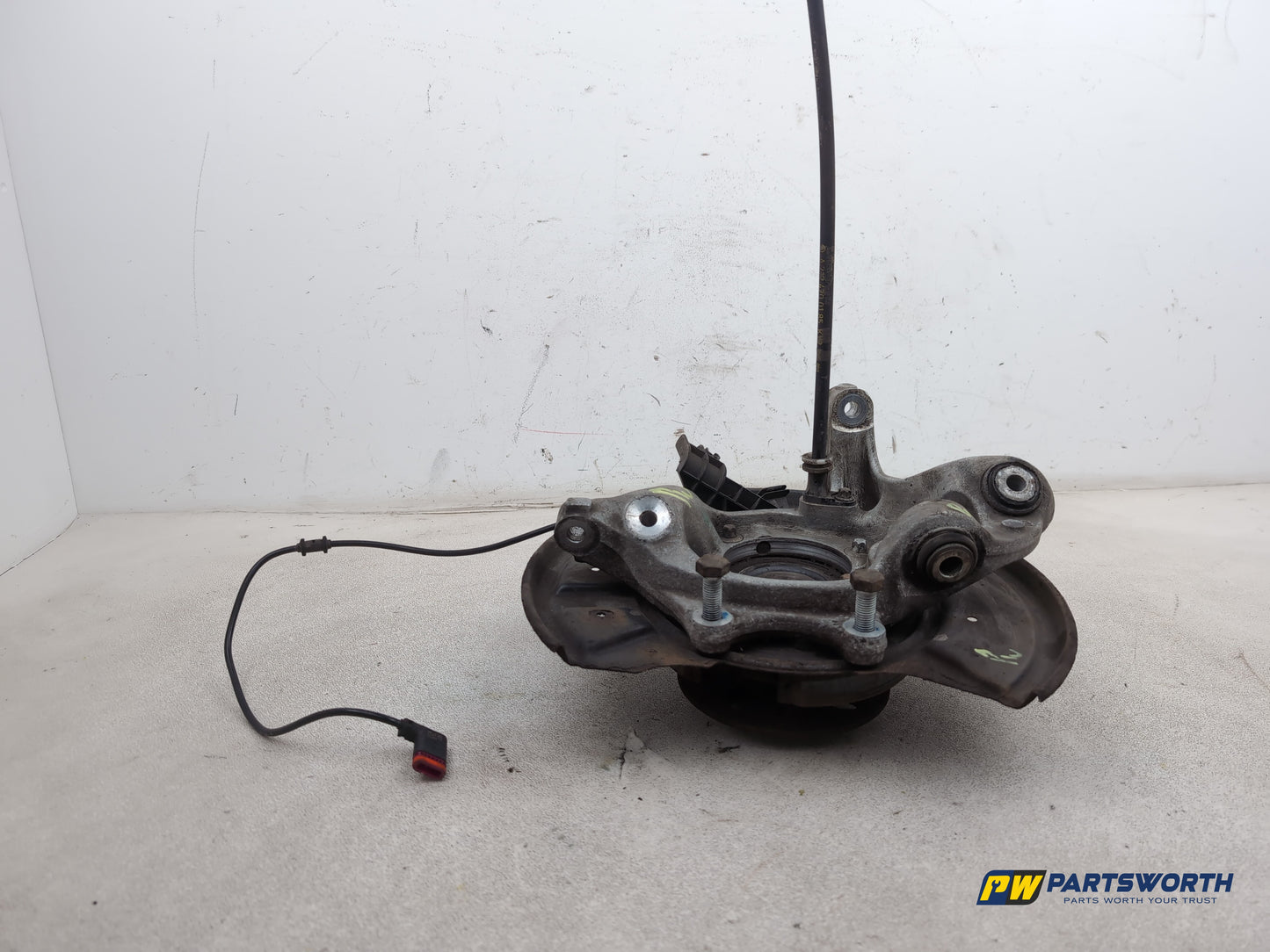 Mercedes-Benz E220 E-Class W212 Wheel Hub Rear Lh Passenger Side 2009-2016