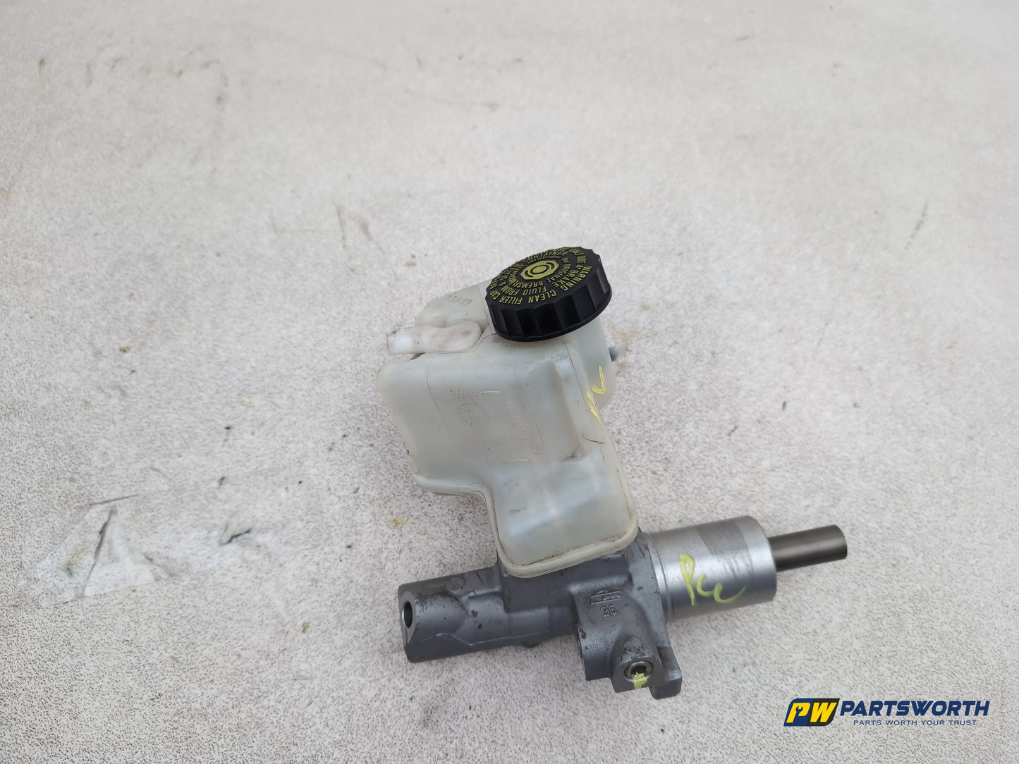 Mercedes-Benz E220 E-Class W212 Brake Master Cylinder Assembly A2044300102