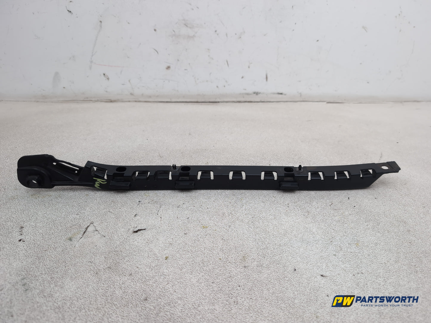 Mercedes-Benz E220 W212 Blueef-Cy Se Cdi A Bumper Rear Bracket Lh A2128850142
