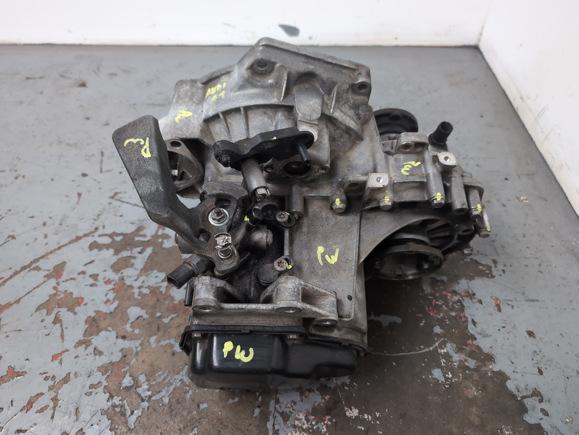 Audi A1 Contrast Edition Tdi 1.6l Diesel Manual Gearbox Assembly 02r301103 Cayc - photo 7