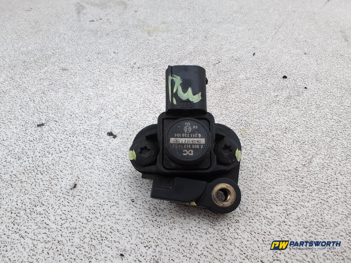 Mercedes-Benz E220 E-Class W212 Pressure Sensor Intake Manifold A0061531628