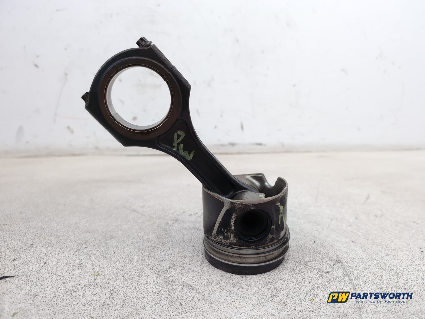 Mercedes-Benz E220 E-Class W212 Diesel 2.1l Piston With Conrod Om 651.924