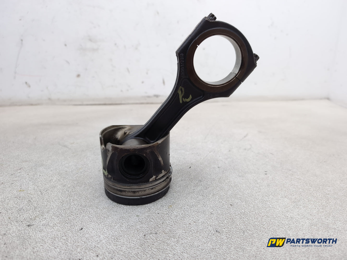 Mercedes-Benz E220 E-Class W212 Diesel 2.1l Piston With Conrod Om 651.924