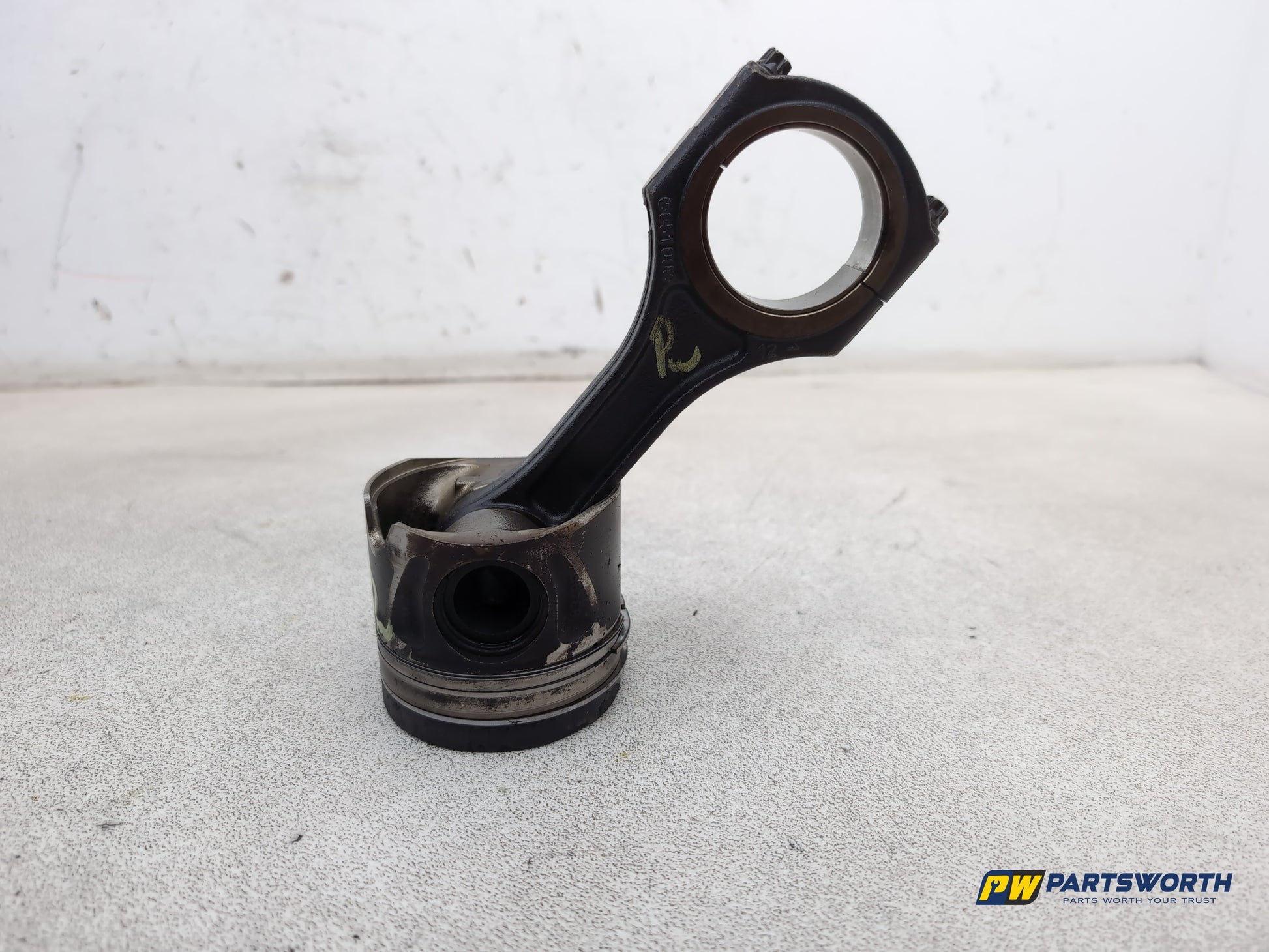 Mercedes-Benz E220 E-Class W212 Diesel 2.1l Piston With Conrod Om 651.924
