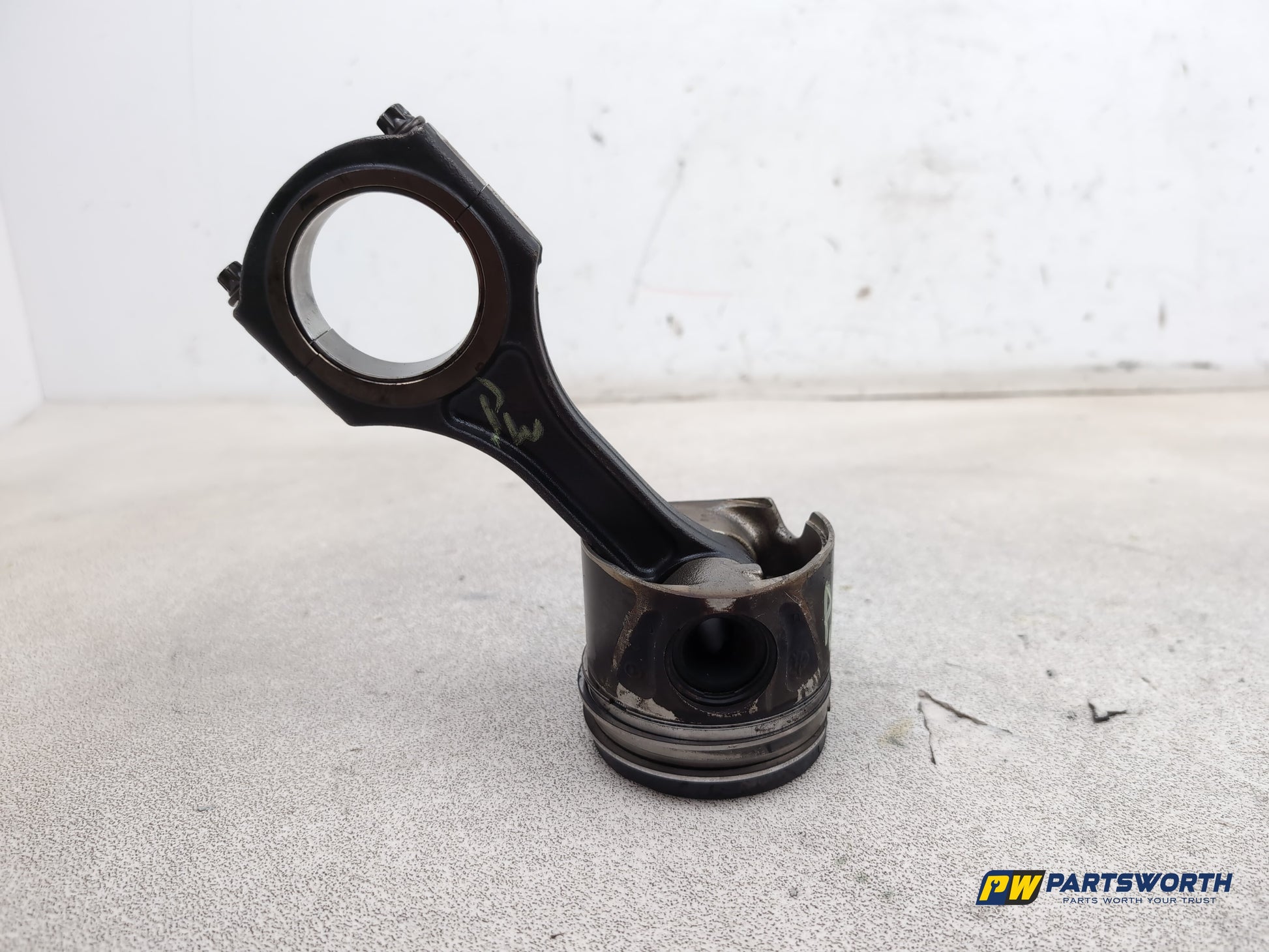 Mercedes-Benz E220 E-Class W212 Diesel 2.1l Piston With Conrod Om 651.924