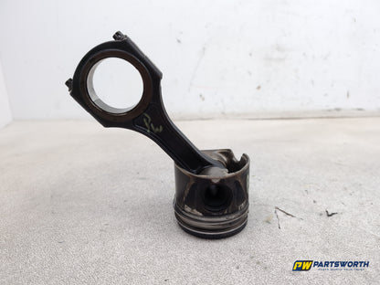 Mercedes-Benz E220 E-Class W212 Diesel 2.1l Piston With Conrod Om 651.924