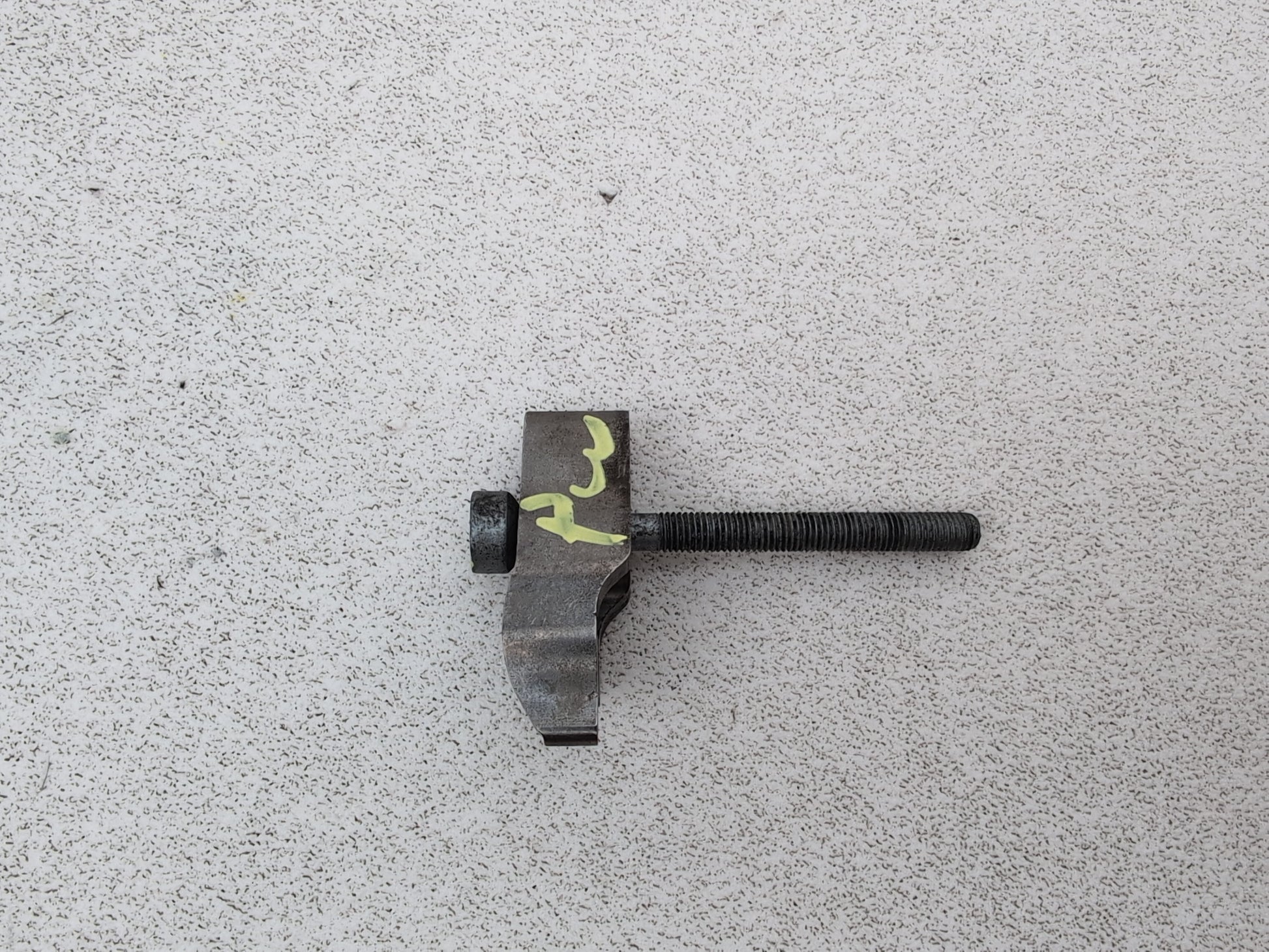 Mercedes-Benz E220 E-Class W212 2.1l Diesel Fuel Injector Clamp With Bolt