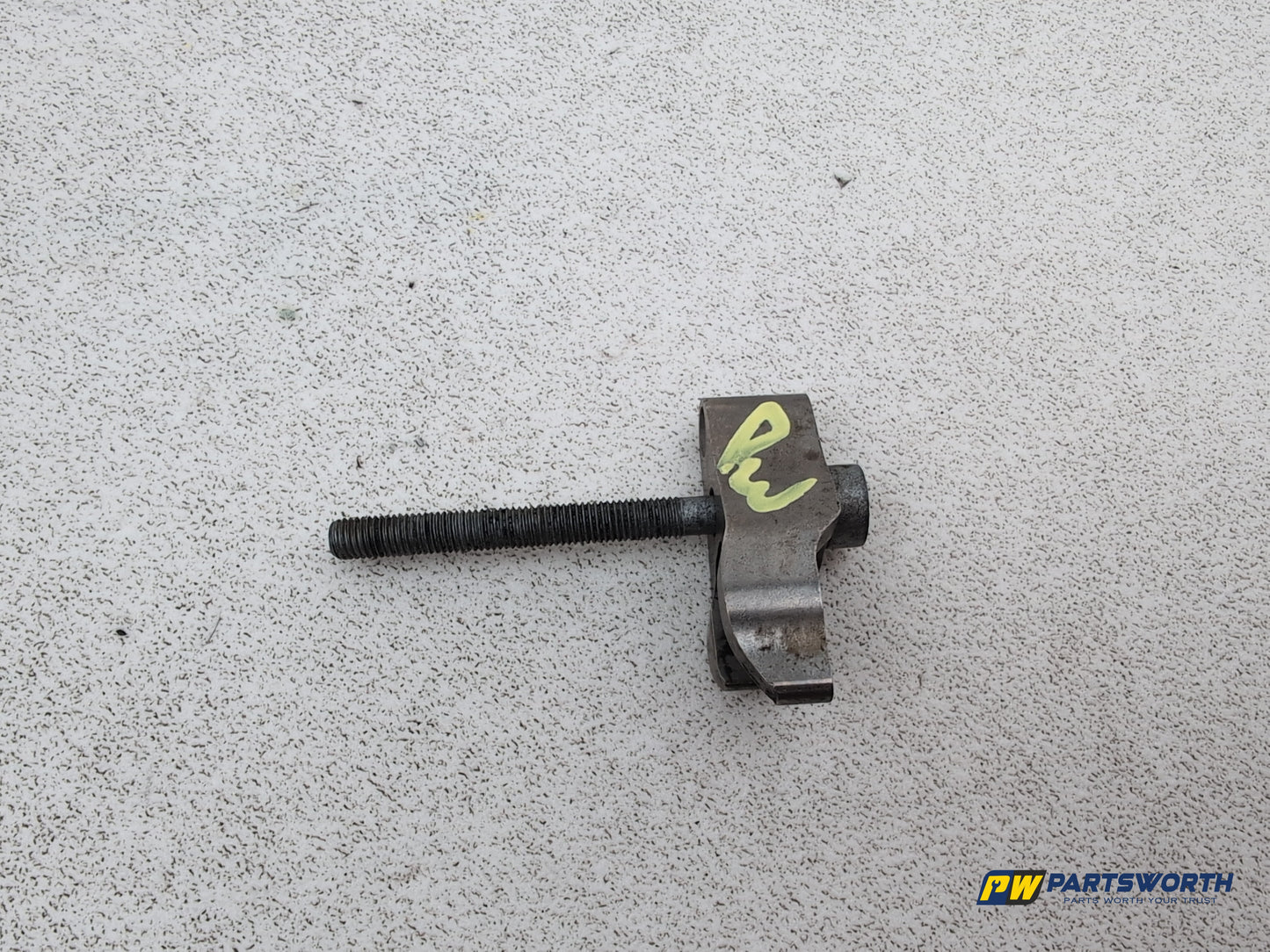 Mercedes-Benz E220 E-Class W212 2.1l Diesel Fuel Injector Clamp With Bolt