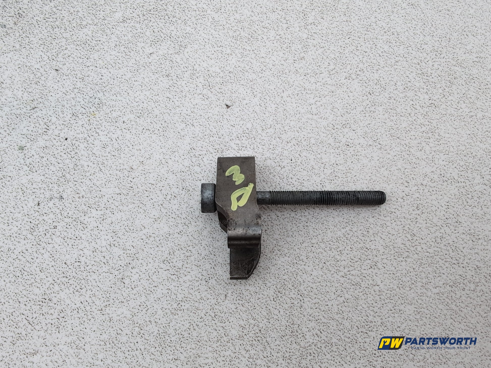 Mercedes-Benz E220 E-Class W212 2.1l Diesel Fuel Injector Clamp With Bolt
