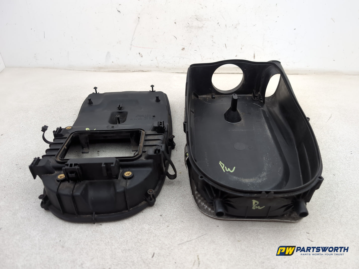 Mercedes-Benz E220 E-Class W212 Air Filter Airbox Housing A6510901101 2009-2016 - photo 7