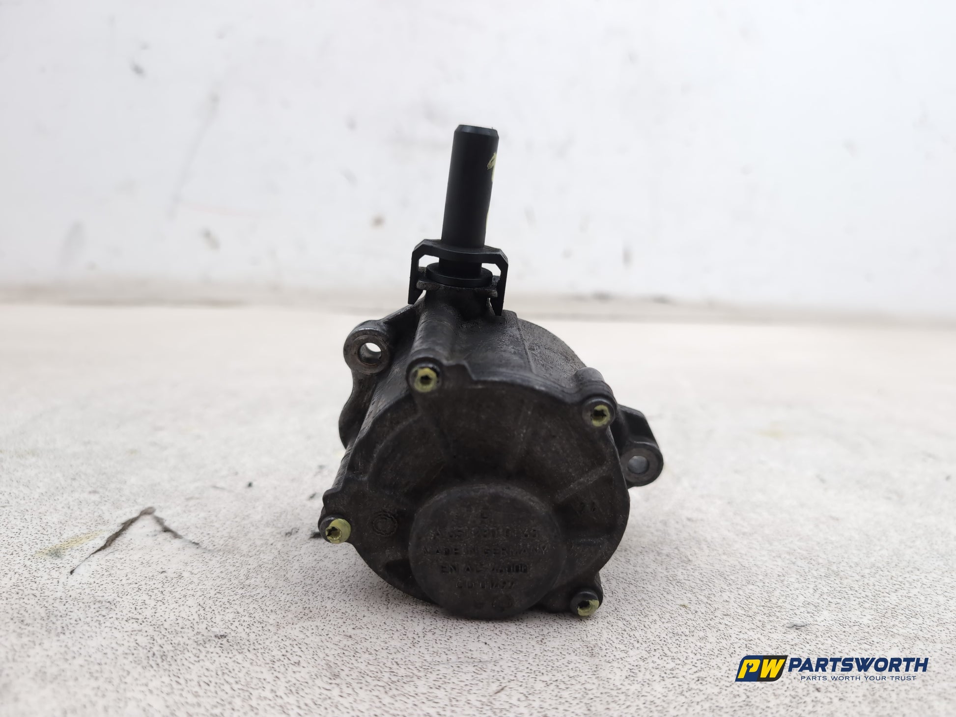 Mercedes-Benz E220 E-Class W212 2.1l Diesel Vacuum Pump A6512300165 2009-2016