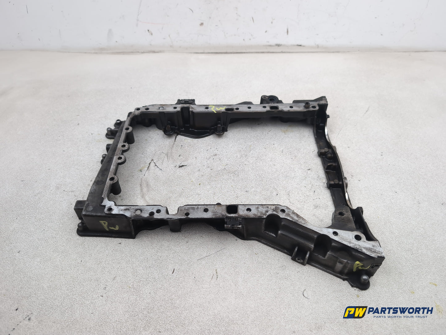 Mercedes-Benz E220 E-Class W212 Engine Oil Pan Upper A6510140202 2009-2016