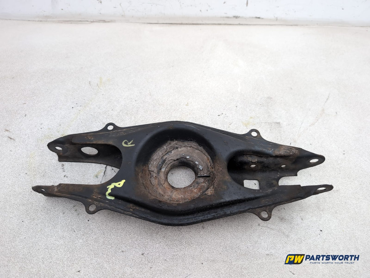 Suspension Arm Rear Wishbone RH 1