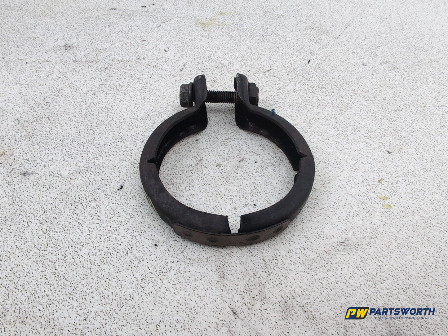 Mercedes-Benz E220 E-Class W212 Front Exhaust Pipe Clamp A2034900641 2009-2016