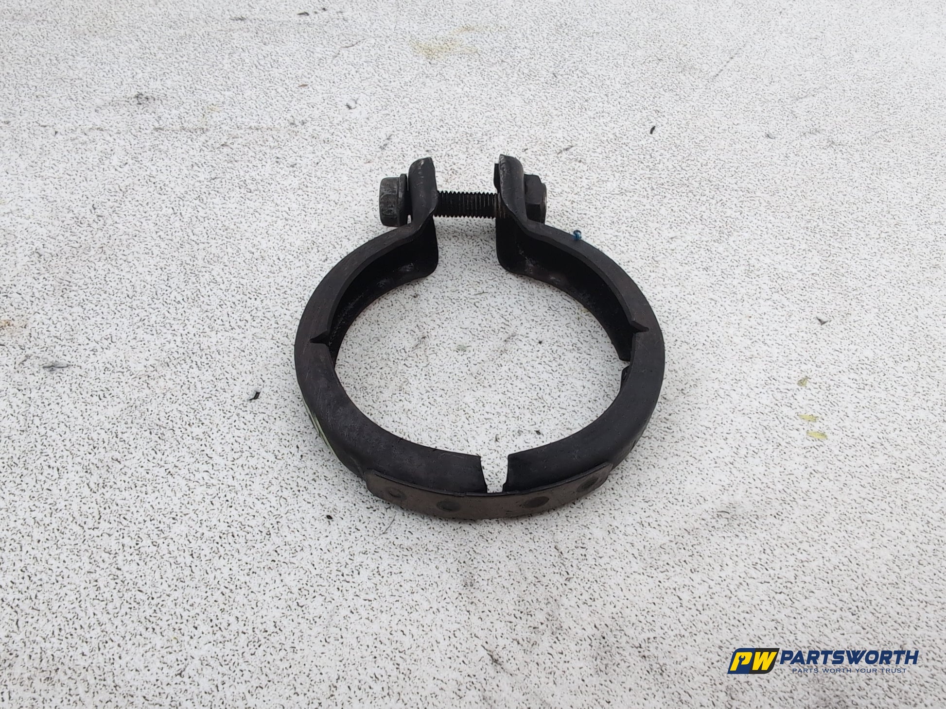 Mercedes-Benz E220 E-Class W212 Front Exhaust Pipe Clamp A2034900641 2009-2016