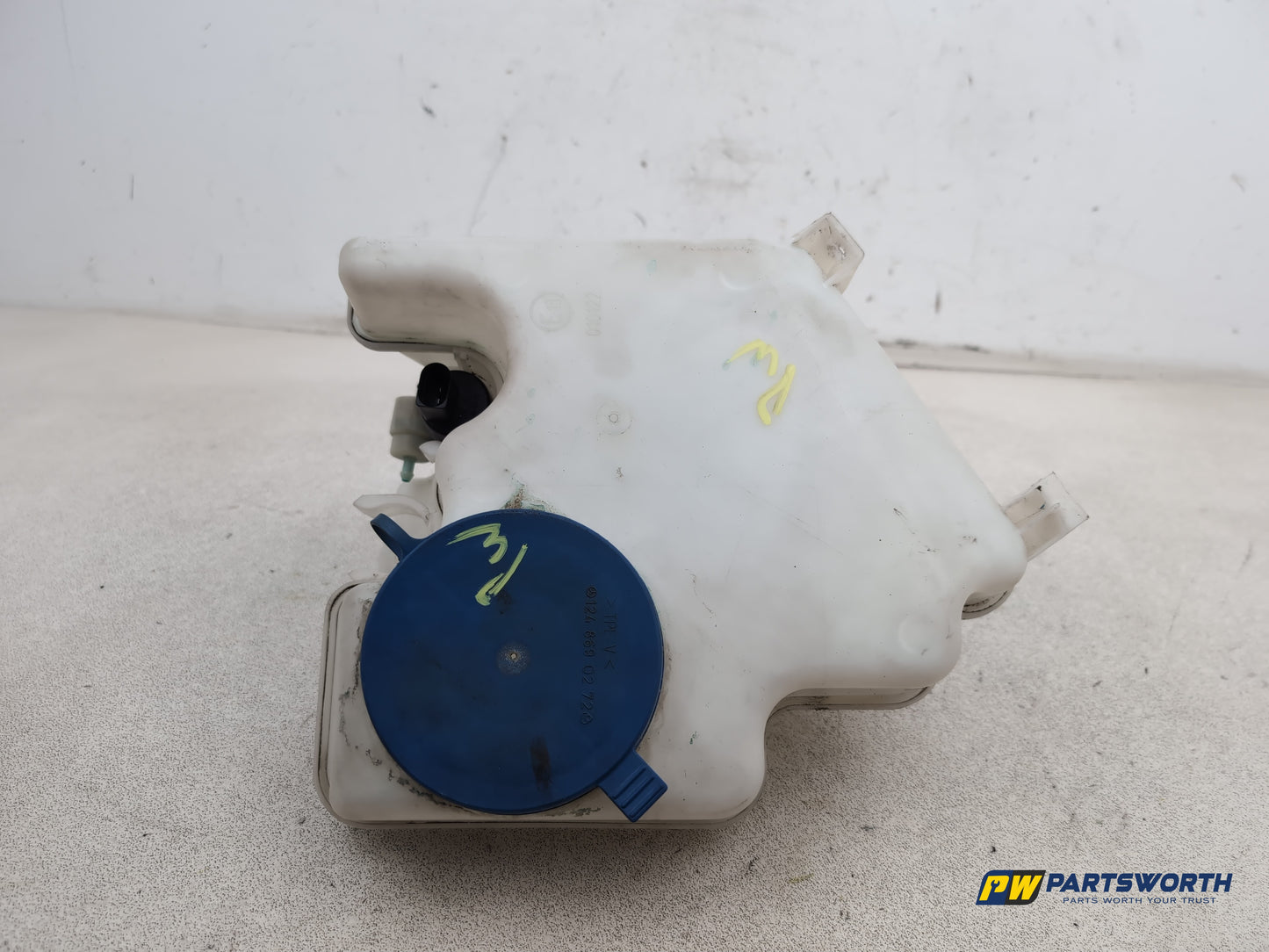 Mercedes-Benz B200 B-Class W245 Washer Bottle Windscreen A1698690220 2005-2011