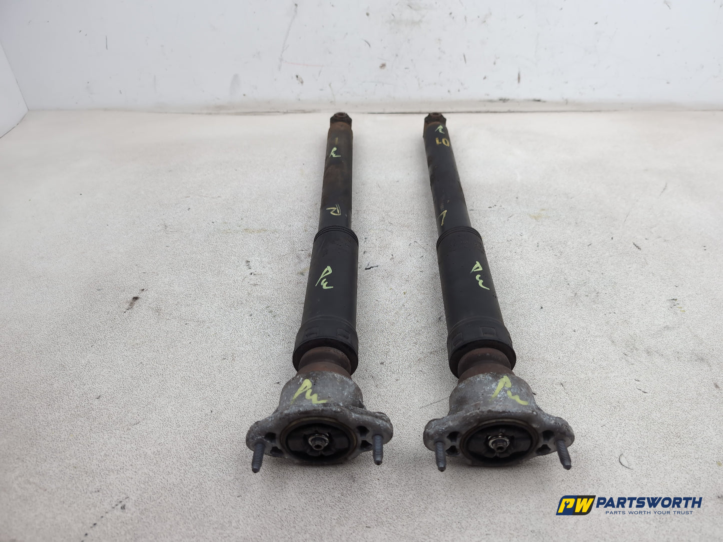 Mercedes-Benz E220 E-Class W212 Rear Shock Absorber Pair A2043260598 2009-2013 - photo 7