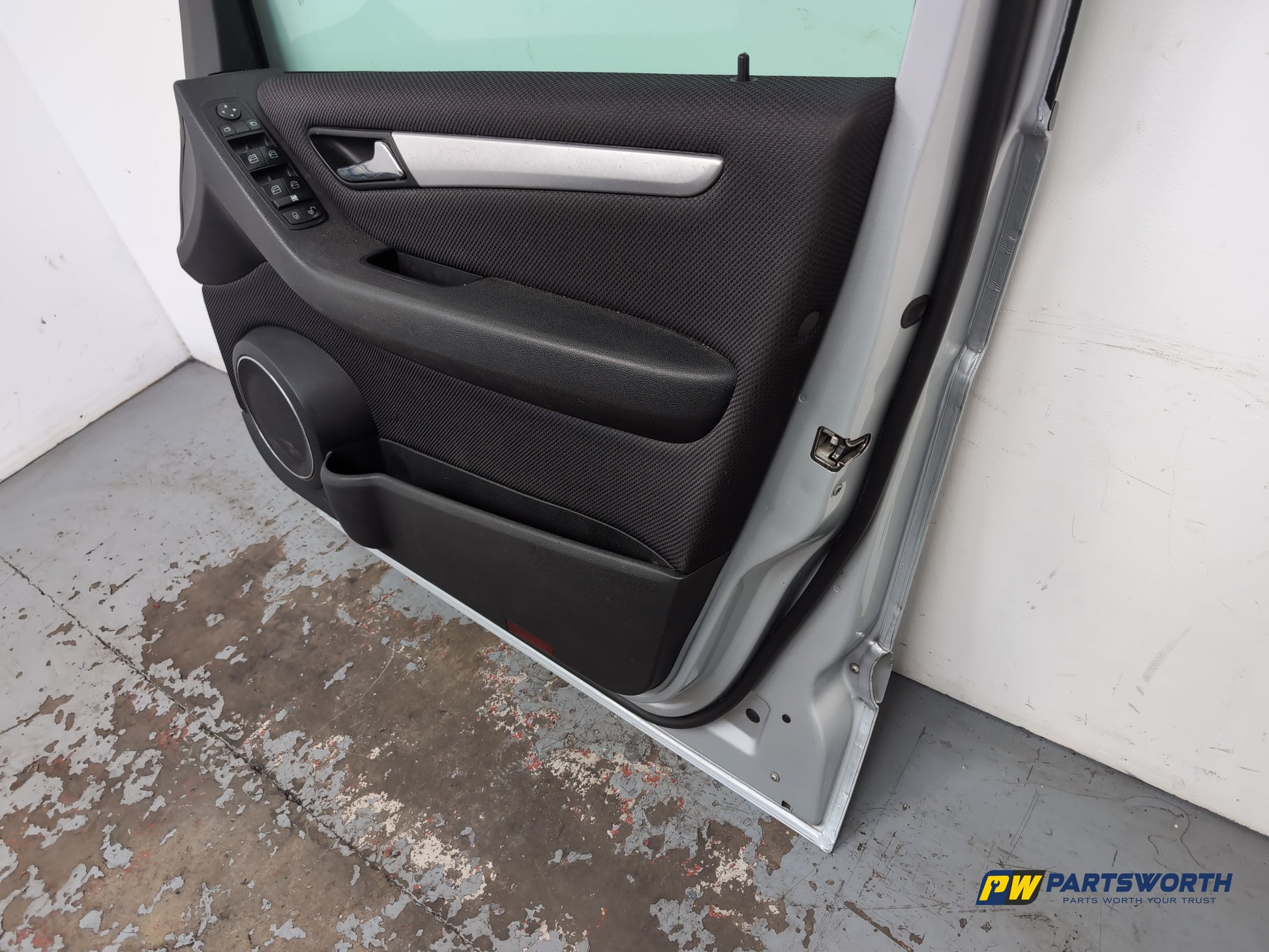 Door Front RH 13