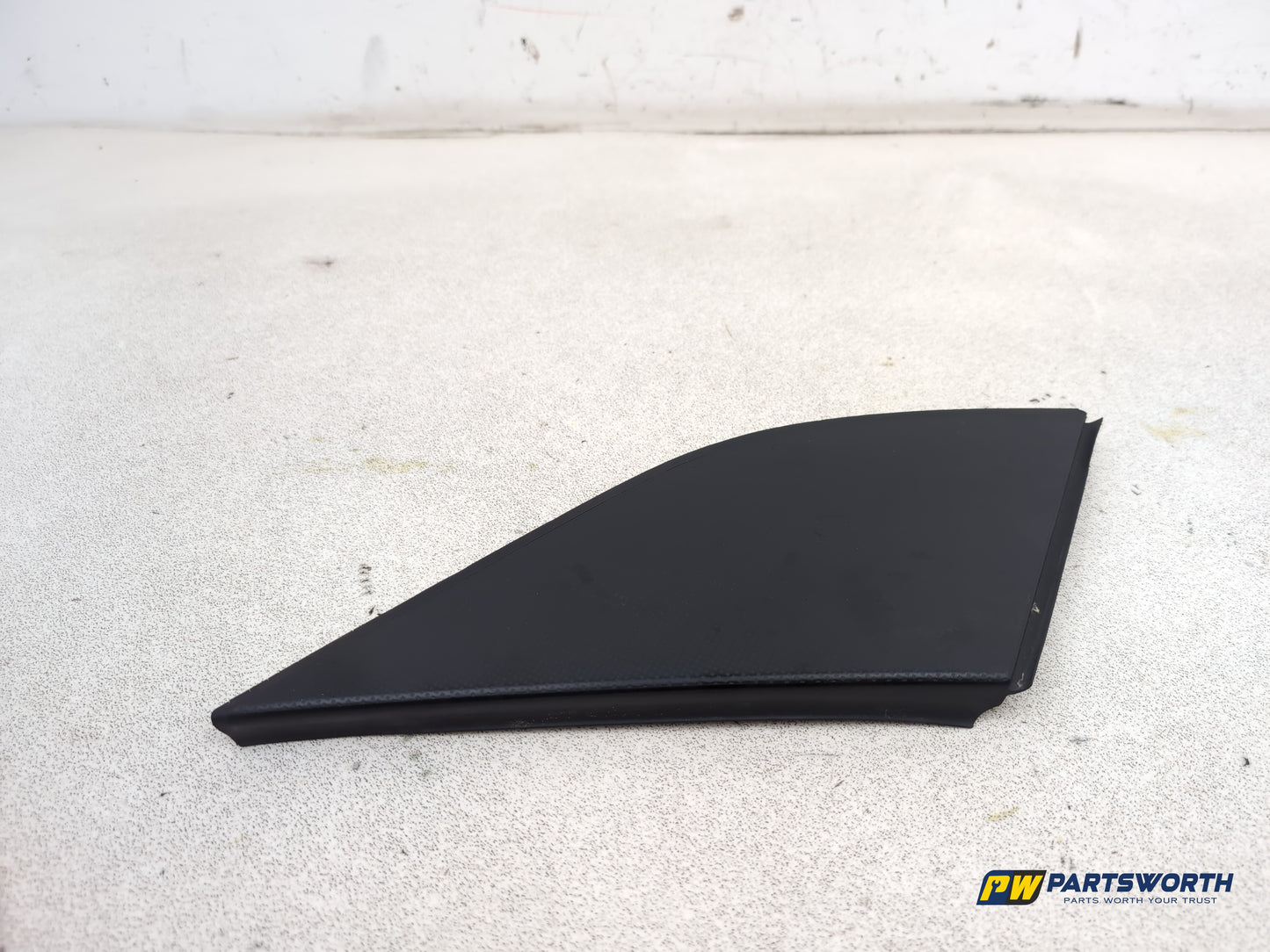 Mercedes-Benz B200 B-Class W245 Front Wing Trim Passenger Side A1696904087