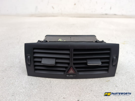 Mercedes-Benz B200 B-Class W245 Dashbort Trim Air Vent Centre A1698301254