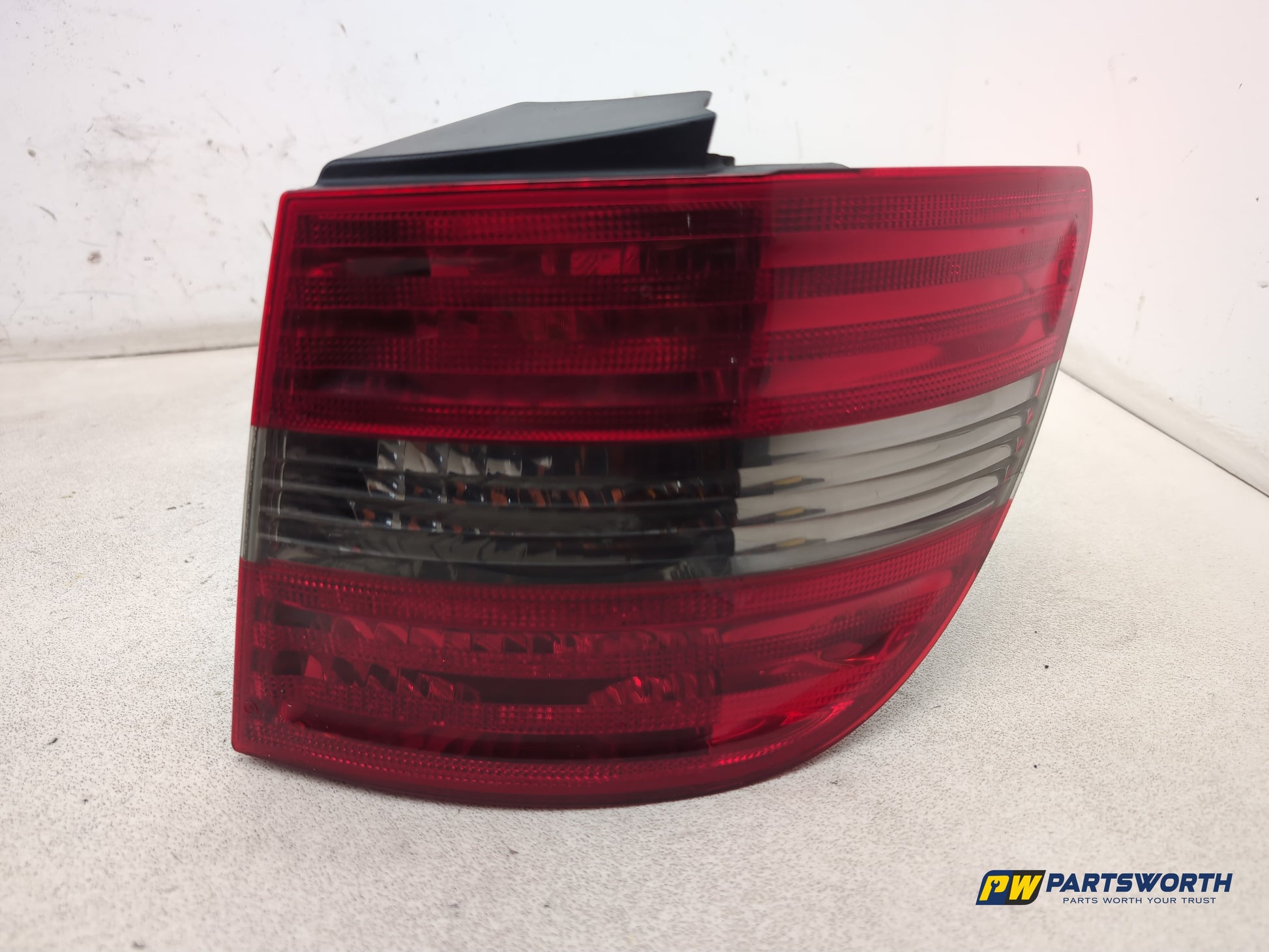 Mercedes-Benz B200 B-Class W245 Lamp Assembly Rear Rh Driver Side Outer