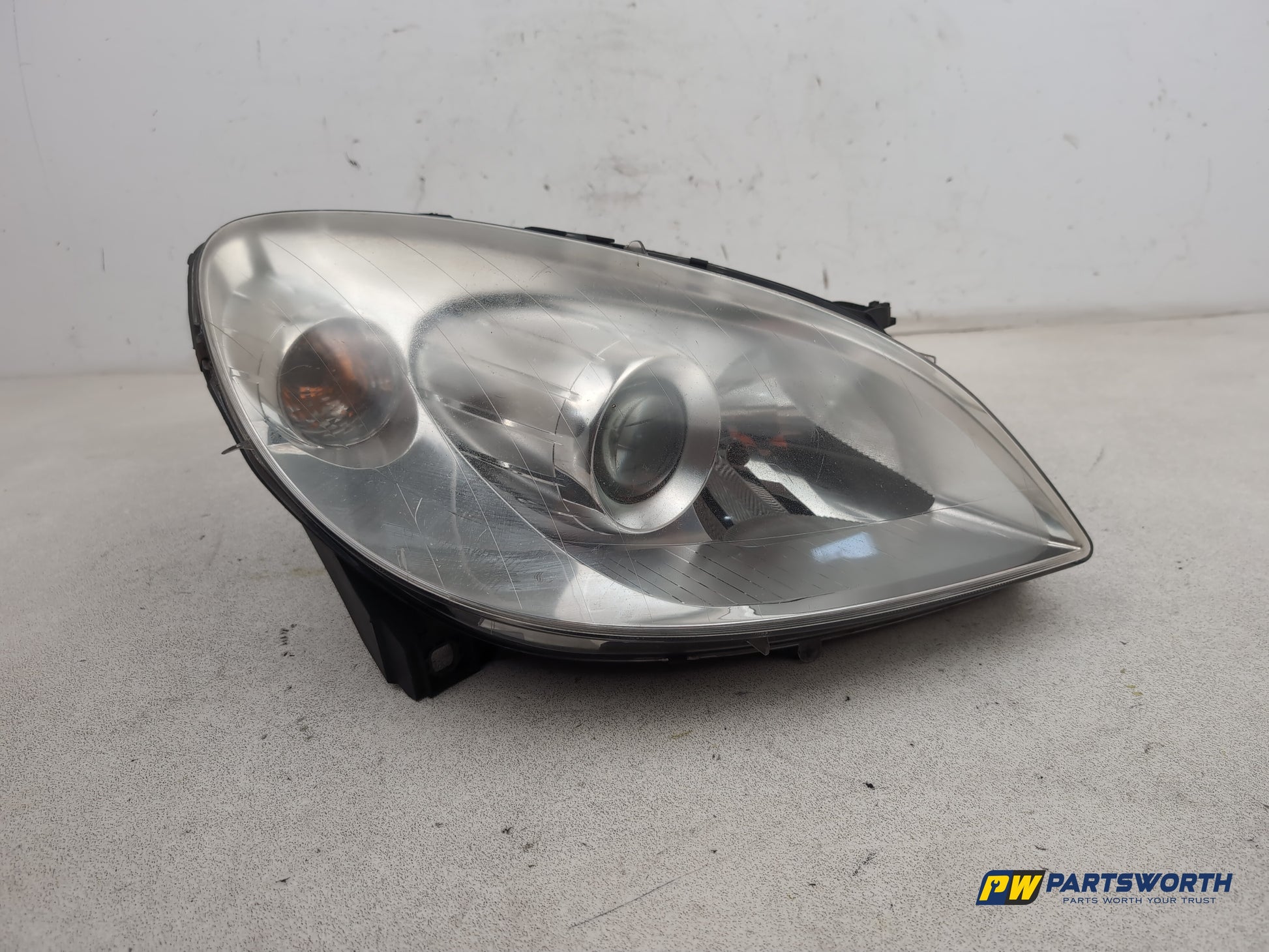 =Mercedes-Benz B200 B-Class W245 Headlight Headlamp Rh Driver Side A1698202661