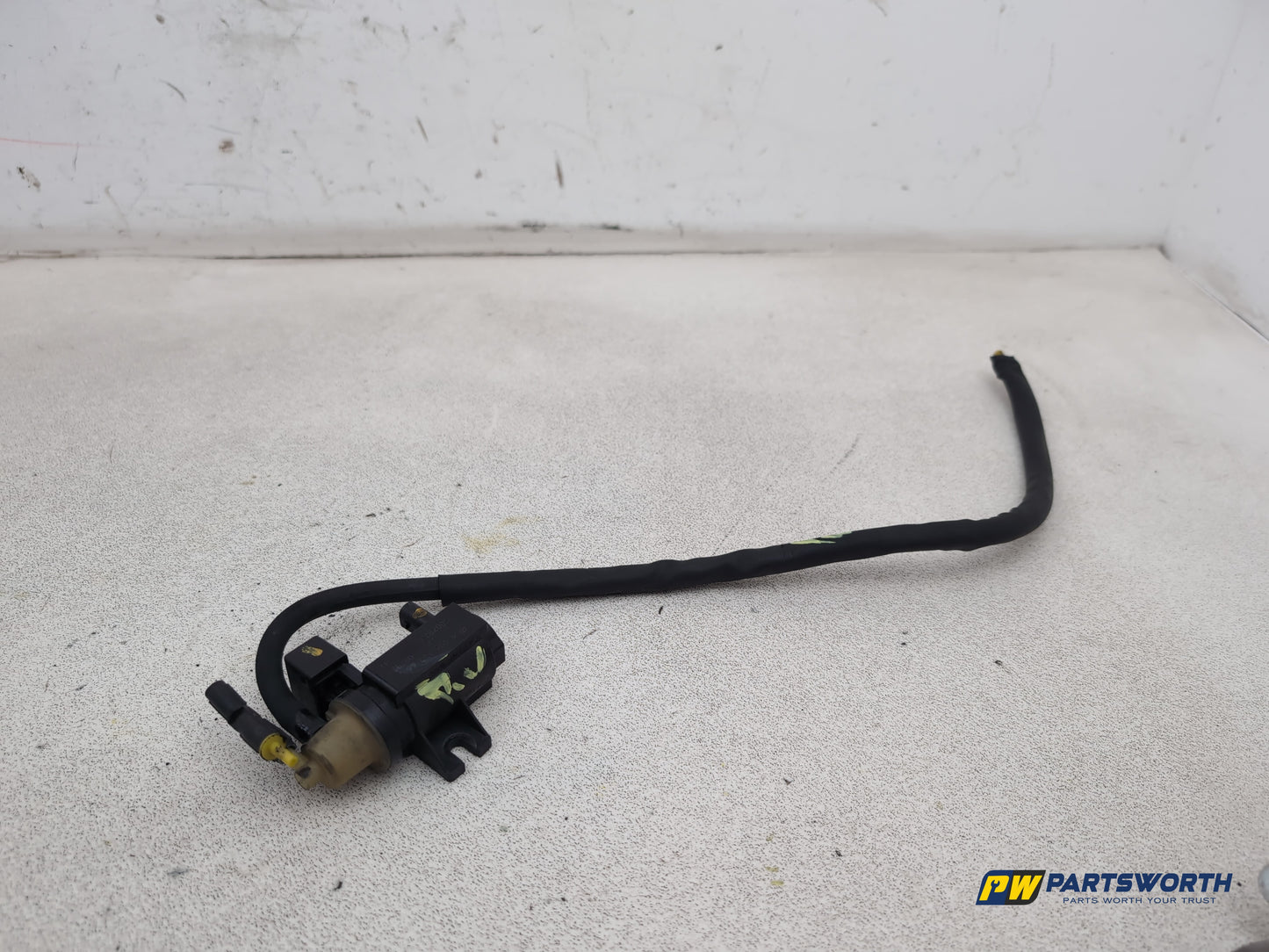 Mercedes-Benz B200 B-Class W245 2.0l Diesel Vacuum Solenoid Valve A0061536628