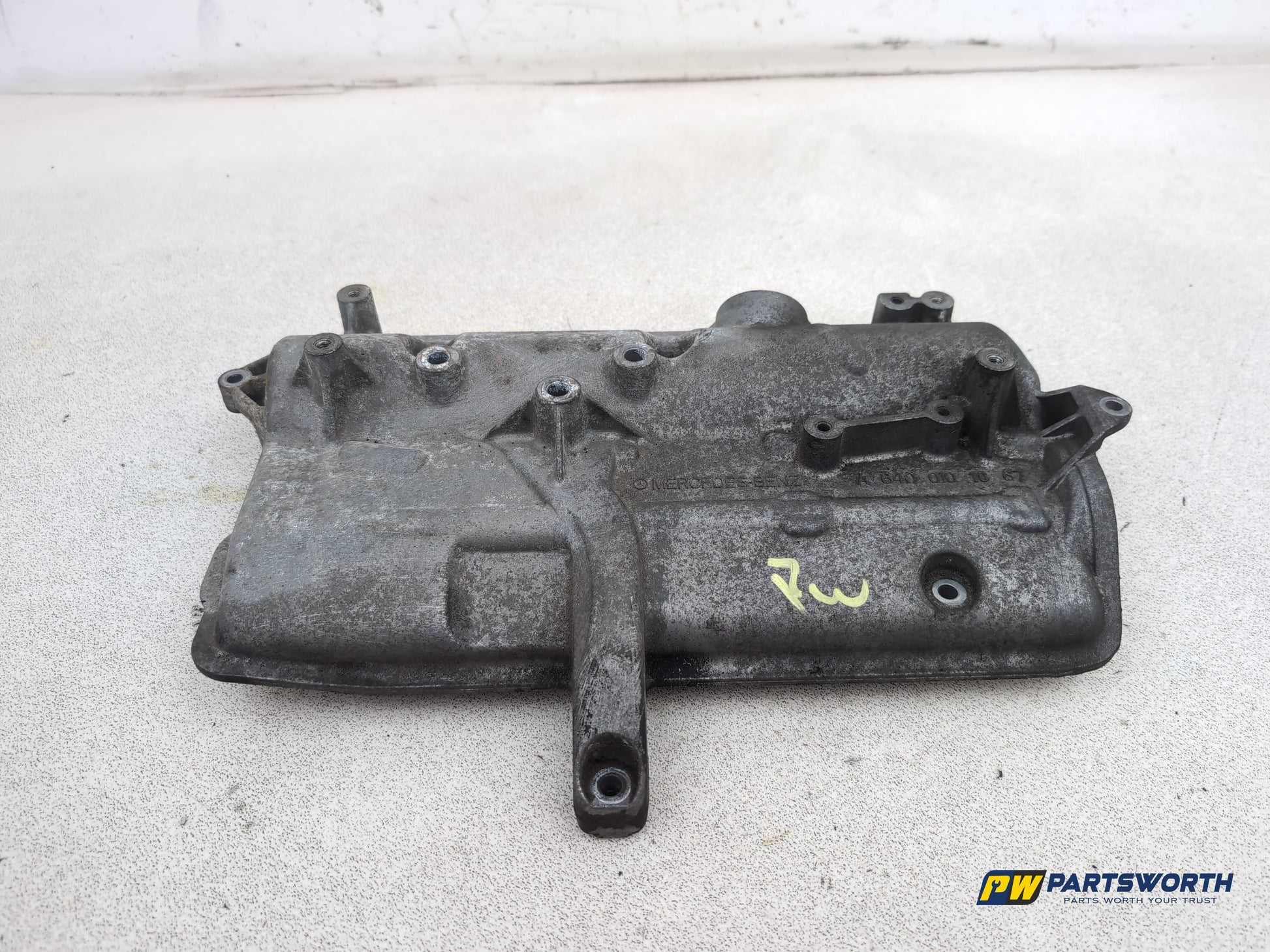Mercedes-Benz B200 B-Class W245 2.0l Diesel Engine Valve Cover Case A6400101067
