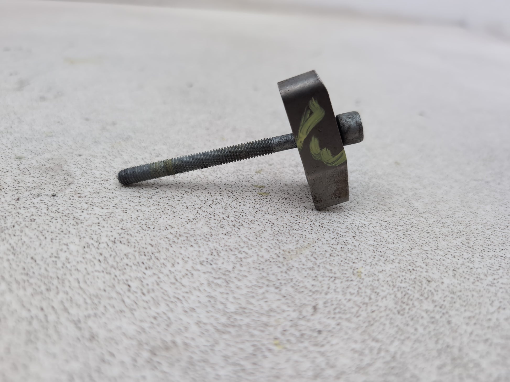Mercedes-Benz B200 B-Class W245 2.0l Diesel Fuel Injecor Holding Clamp 2005-2011