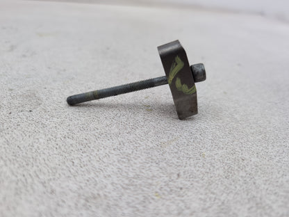 Mercedes-Benz B200 B-Class W245 2.0l Diesel Fuel Injecor Holding Clamp 2005-2011
