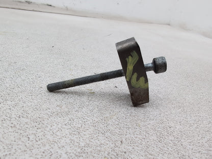 Mercedes-Benz B200 B-Class W245 2.0l Diesel Fuel Injecor Holding Clamp 2005-2011