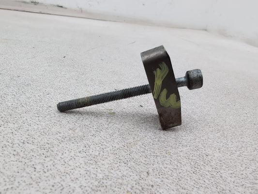 Mercedes-Benz B200 B-Class W245 2.0l Diesel Fuel Injecor Holding Clamp 2005-2011