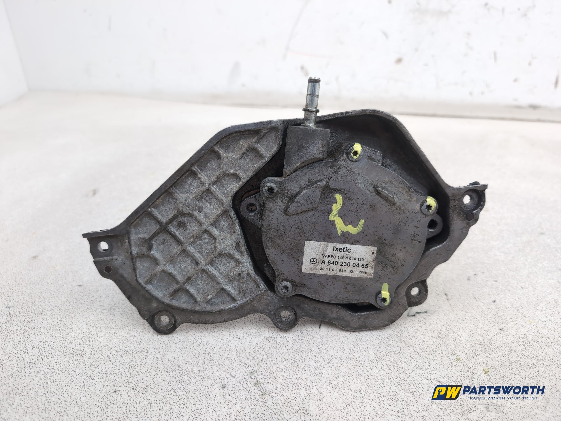 Mercedes-Benz B200 B-Class W245 2.0l Diesel Vacuum Pump A6402300465 2005-2011